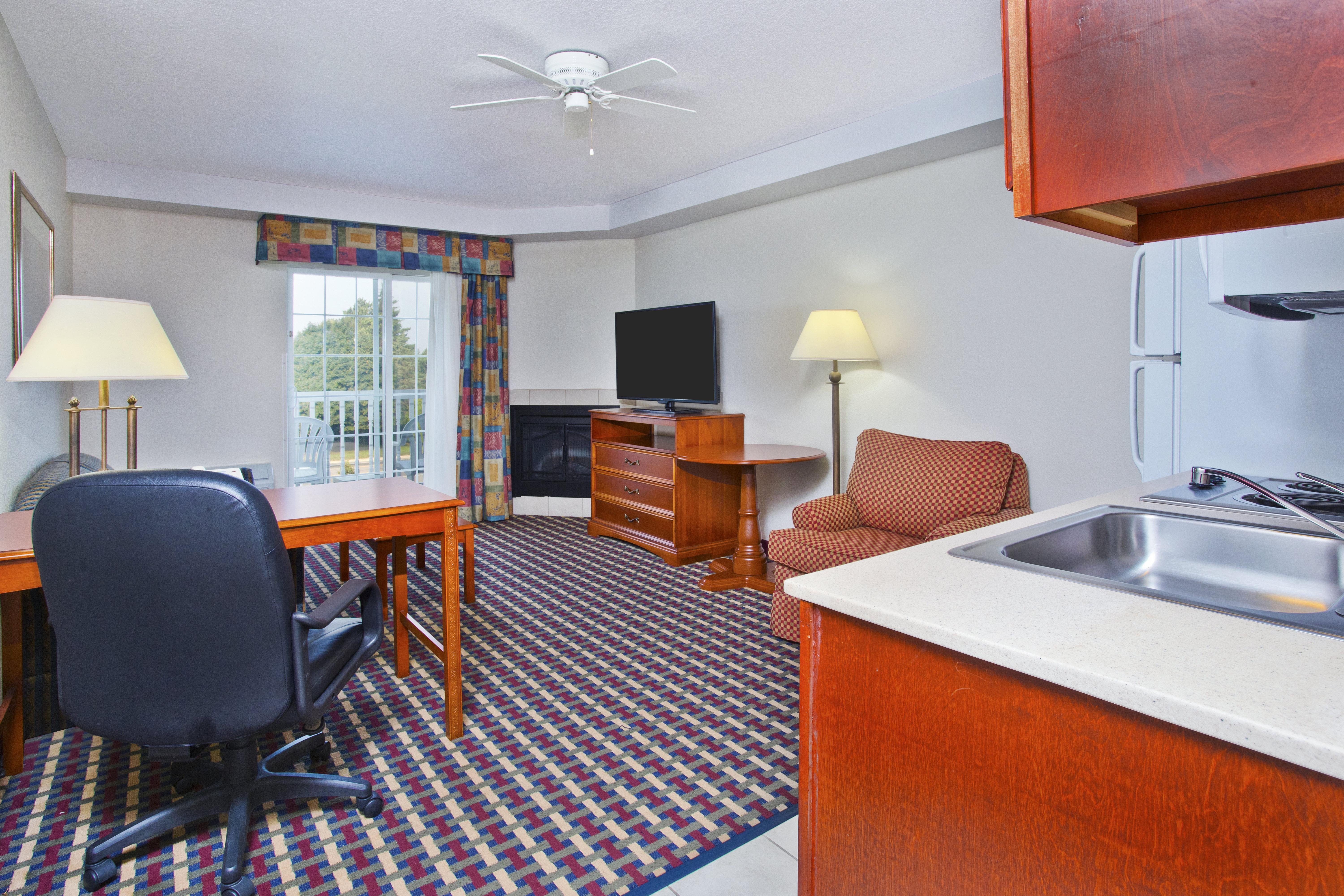 Holiday Inn Express Hotel & Suites Petoskey By Ihg Екстер'єр фото