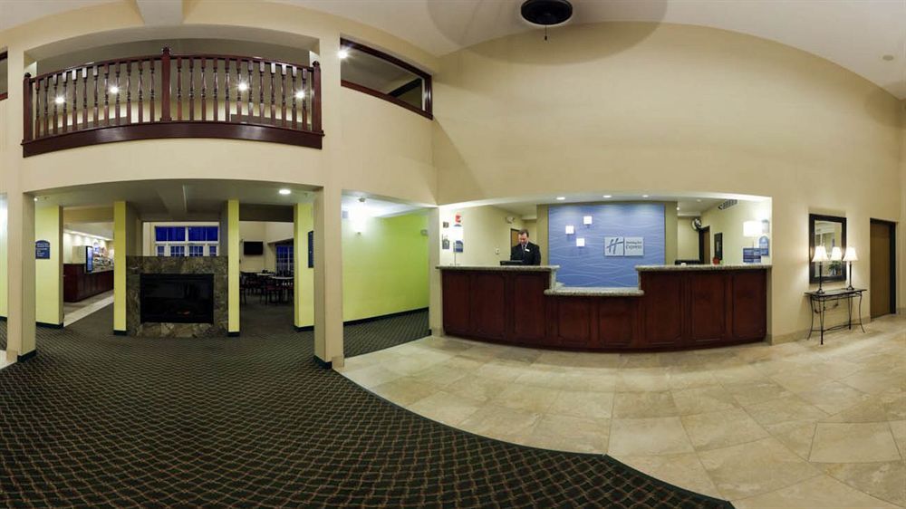 Holiday Inn Express Hotel & Suites Petoskey By Ihg Екстер'єр фото